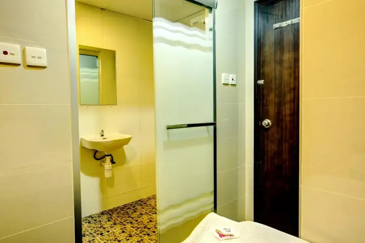 Гонконг: Nagaland Guest House