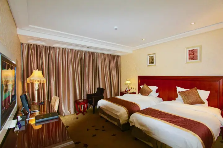 Цзясинь: Aventine Town Hotel