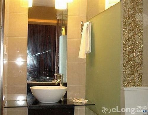Нанкин: Nanjing New Noble Business Hotel
