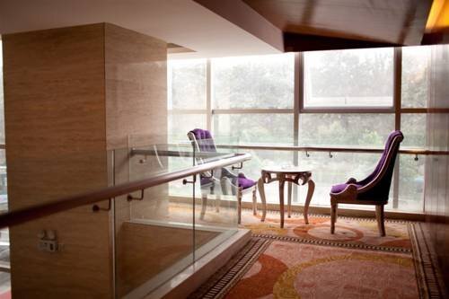Сиань: K Raphael Hotel
