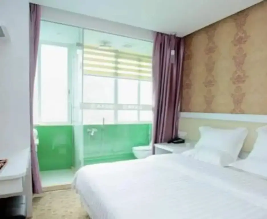 Гуанчжоу: Xinghe Xinfeng Hotel Railway Station & Bus Station Branch