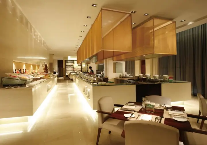 Далянь: Howard Johnson Parkland Hotel Dalian