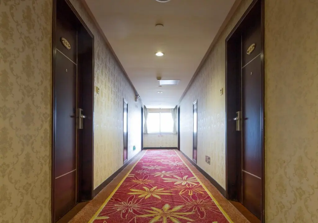Гуанчжоу: Guang Dong Hotel