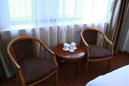 Циндао: Xueyuan Hotel