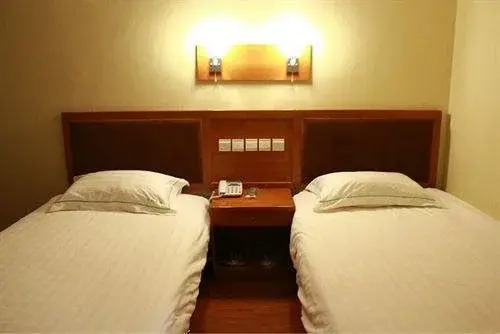 Циндао: Xueyuan Hotel
