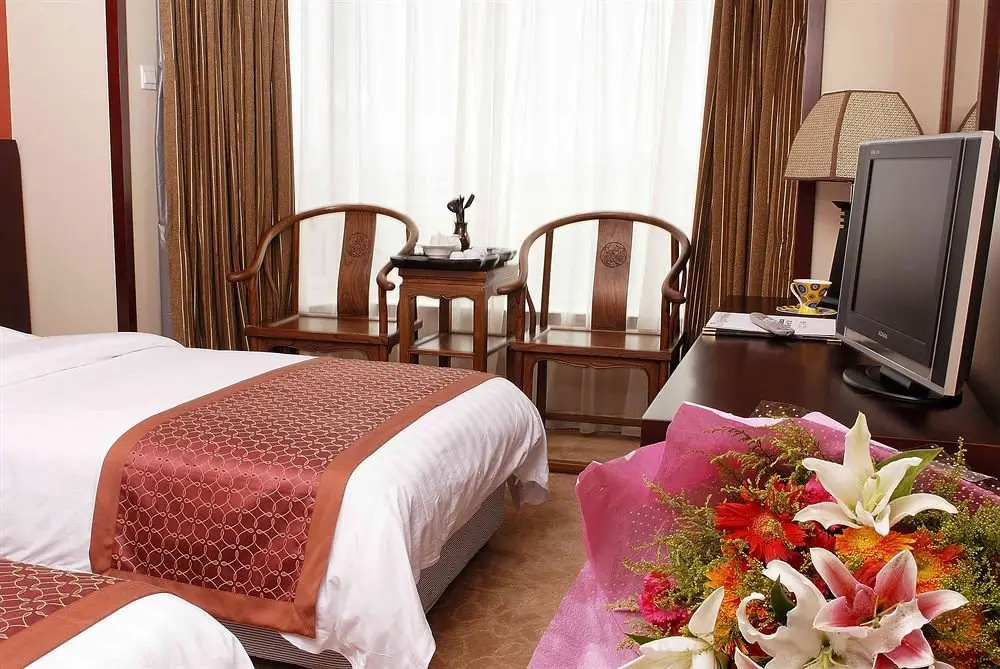 Пекин: Rainbow Hotel