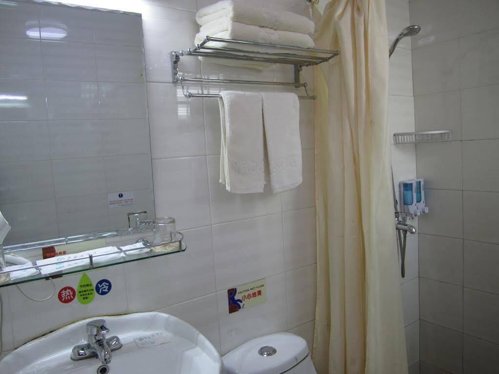 Шанхай: Pebble Hotel (Shanghai New International Expo Center Longyang Road Metro Station)