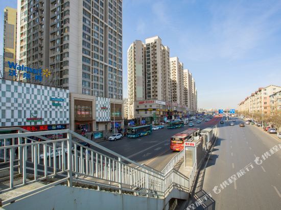 Далянь: Yingtuo Ailishe Apartments