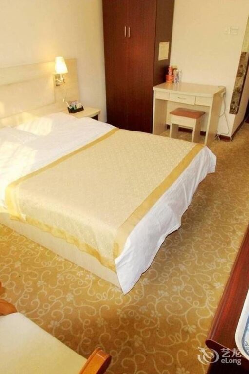 Циндао: Zhuhui Business Hotel - Qingdao