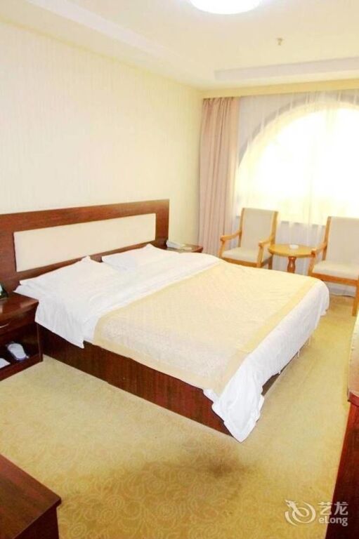 Циндао: Zhuhui Business Hotel - Qingdao