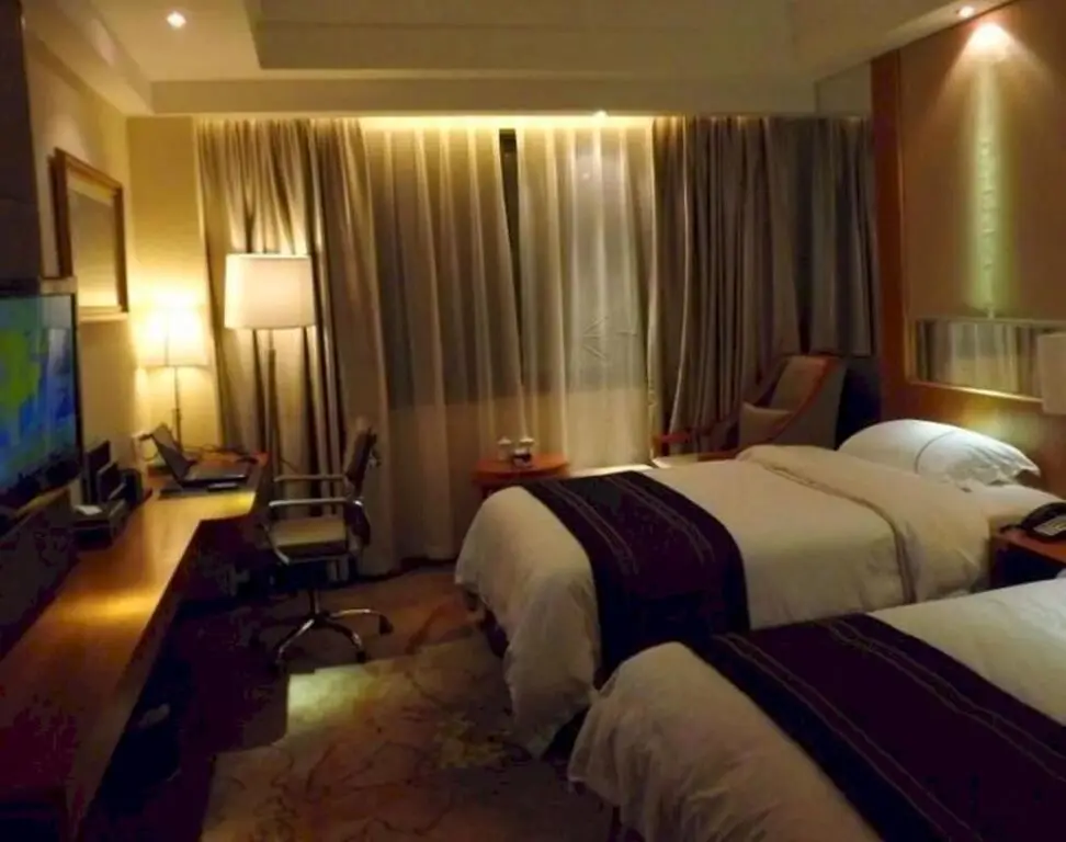 Chengdu Guangyuan Hotel — фото 1