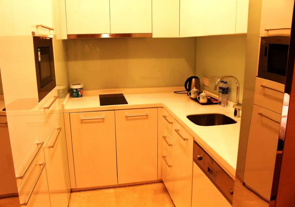 Гуанчжоу: Guangzhou Poly World Trade Center Apartment