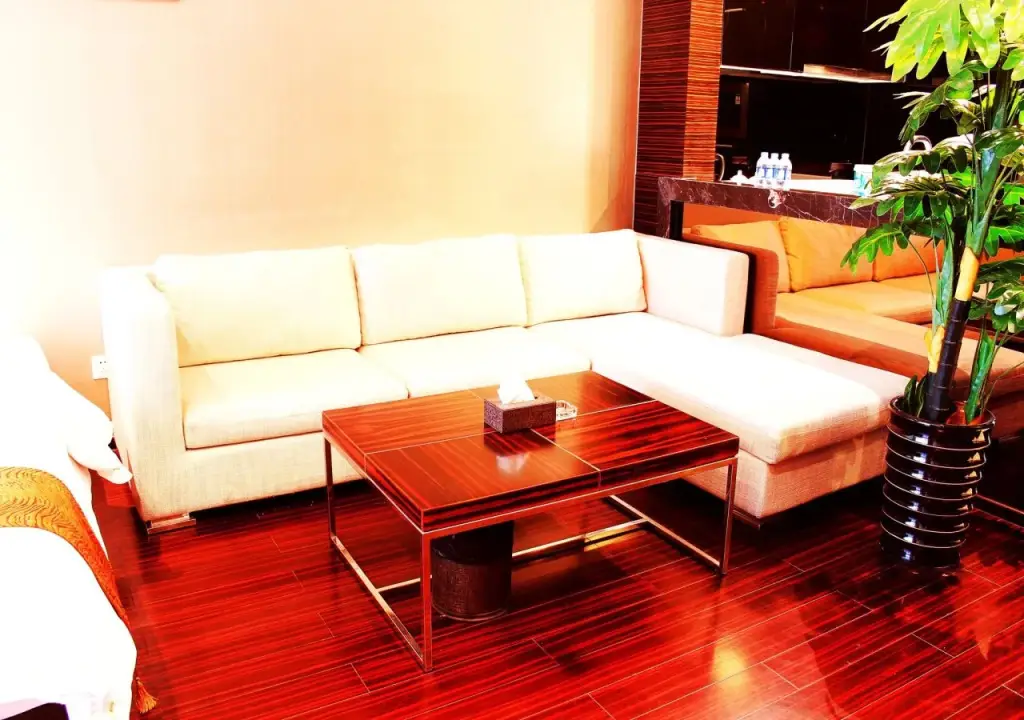 Гуанчжоу: Guangzhou Poly World Trade Center Apartment