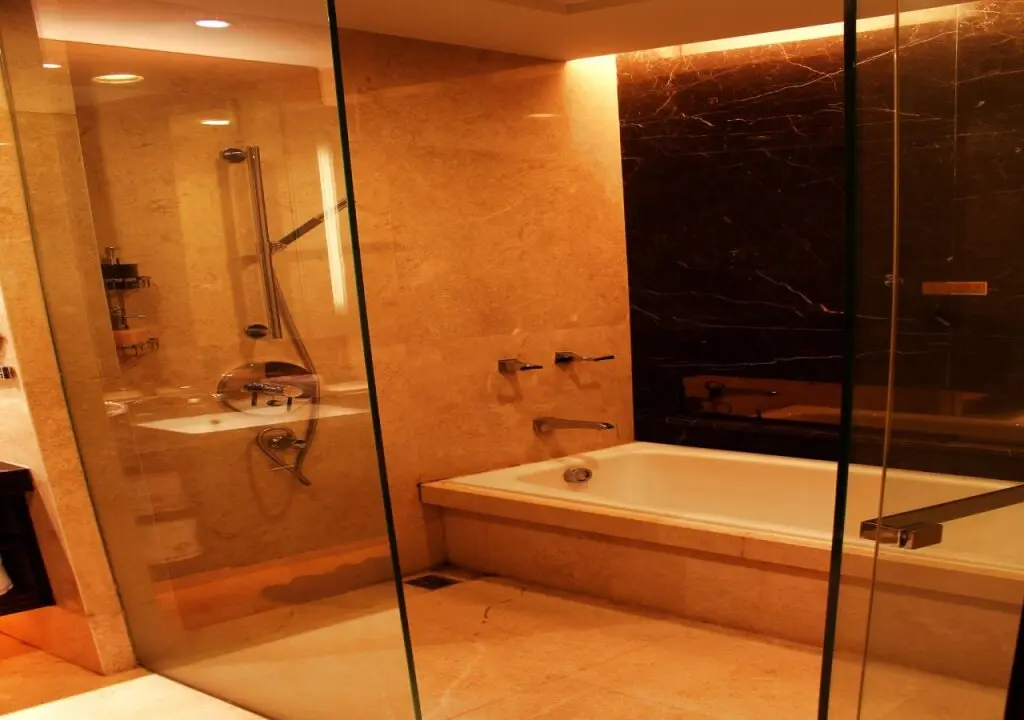 Гуанчжоу: Guangzhou Poly World Trade Center Apartment