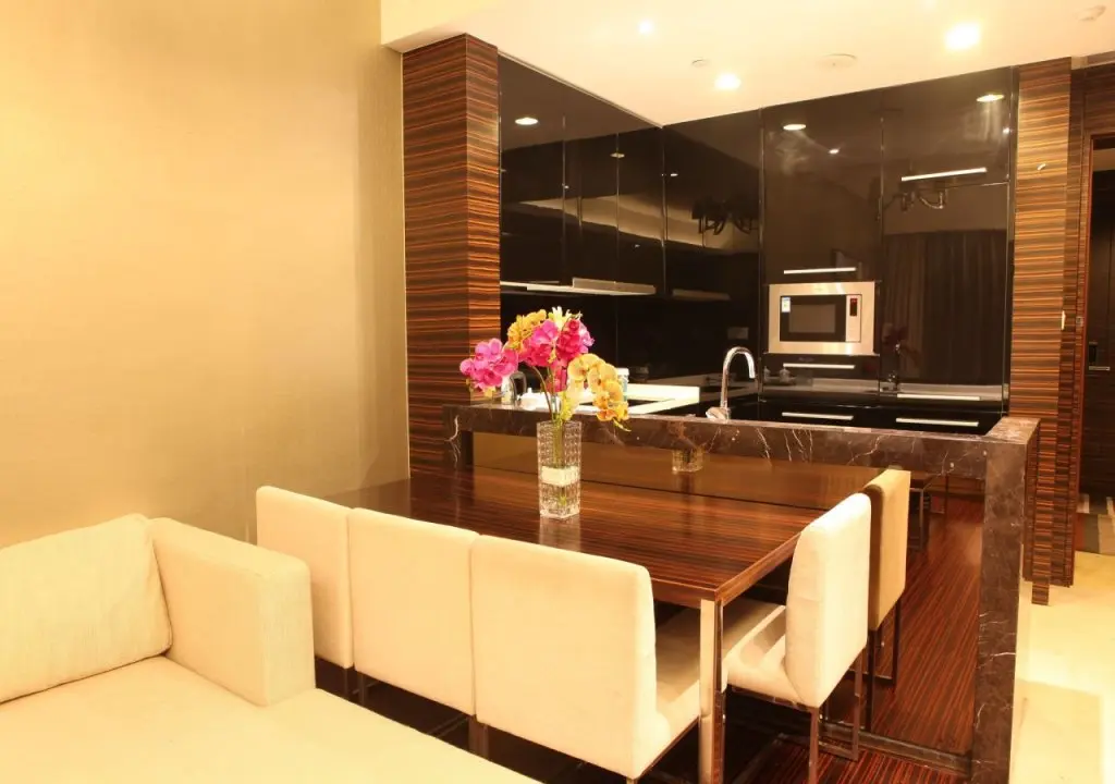 Гуанчжоу: Guangzhou Poly World Trade Center Apartment