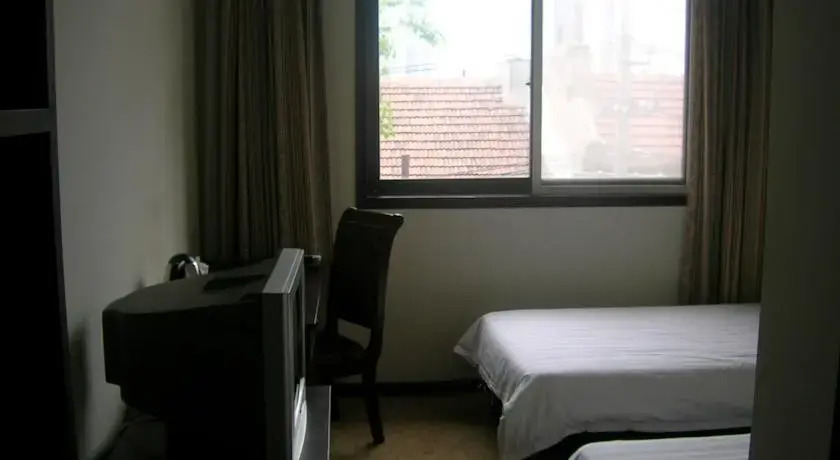 Циндао: Guihe Holiday Business Hotel