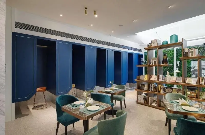 Циндао: Lanou International Hotel, Hong Kong Middle Road, May Fourth Square, Qingdao