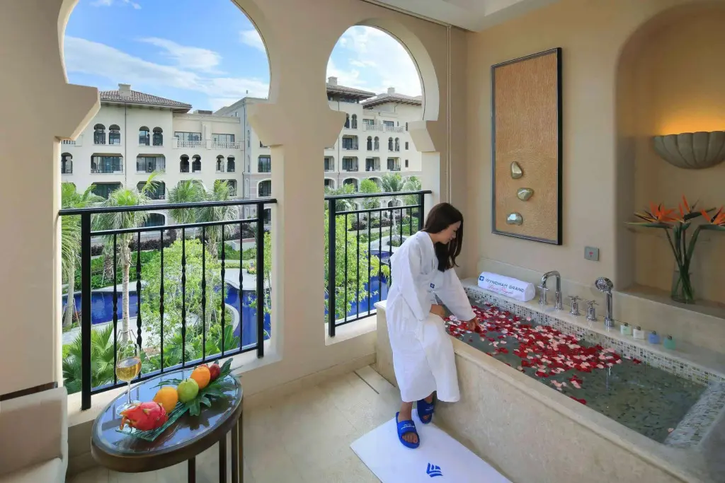 Ледун: Wyndham Grand Plaza Royale Hainan Longmu Bay