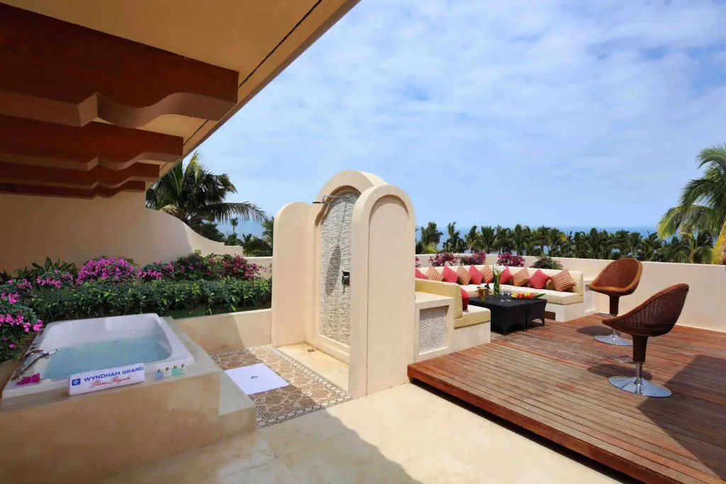 Ледун: Wyndham Grand Plaza Royale Hainan Longmu Bay