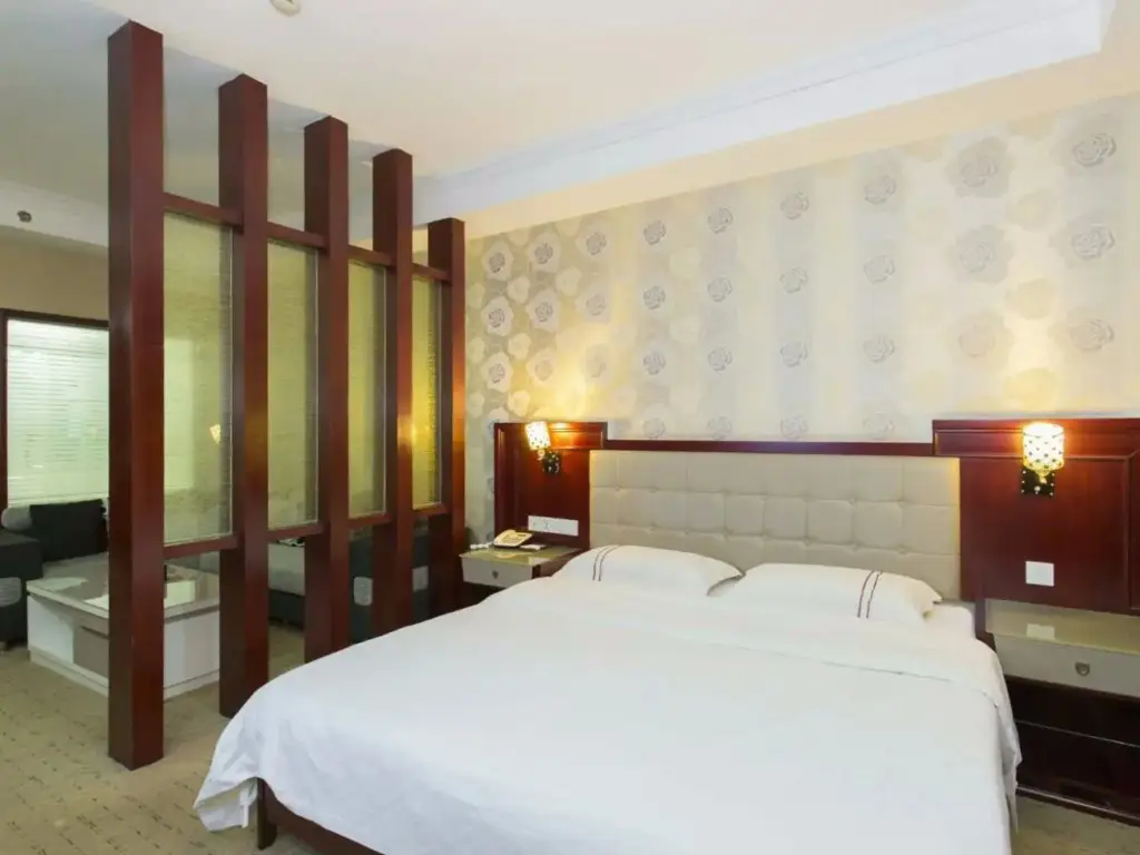 Гуанчжоу: Kaiserdom Hotel China Plaza