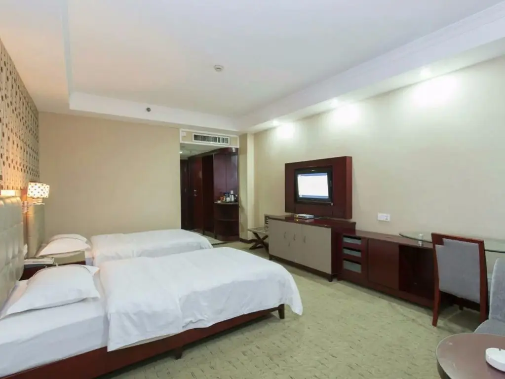 Гуанчжоу: Kaiserdom Hotel China Plaza