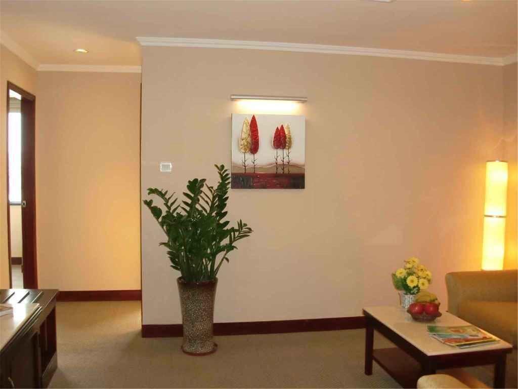 Чжухай: L Hotels (Lianhua Branch)