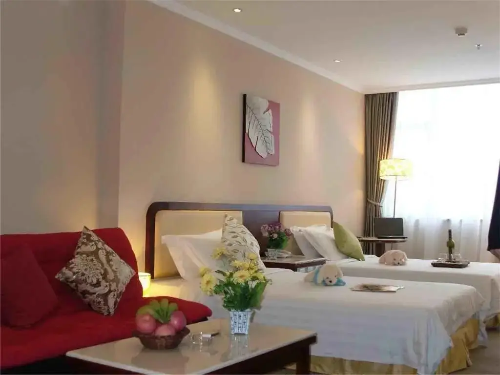 Чжухай: L Hotels (Lianhua Branch)