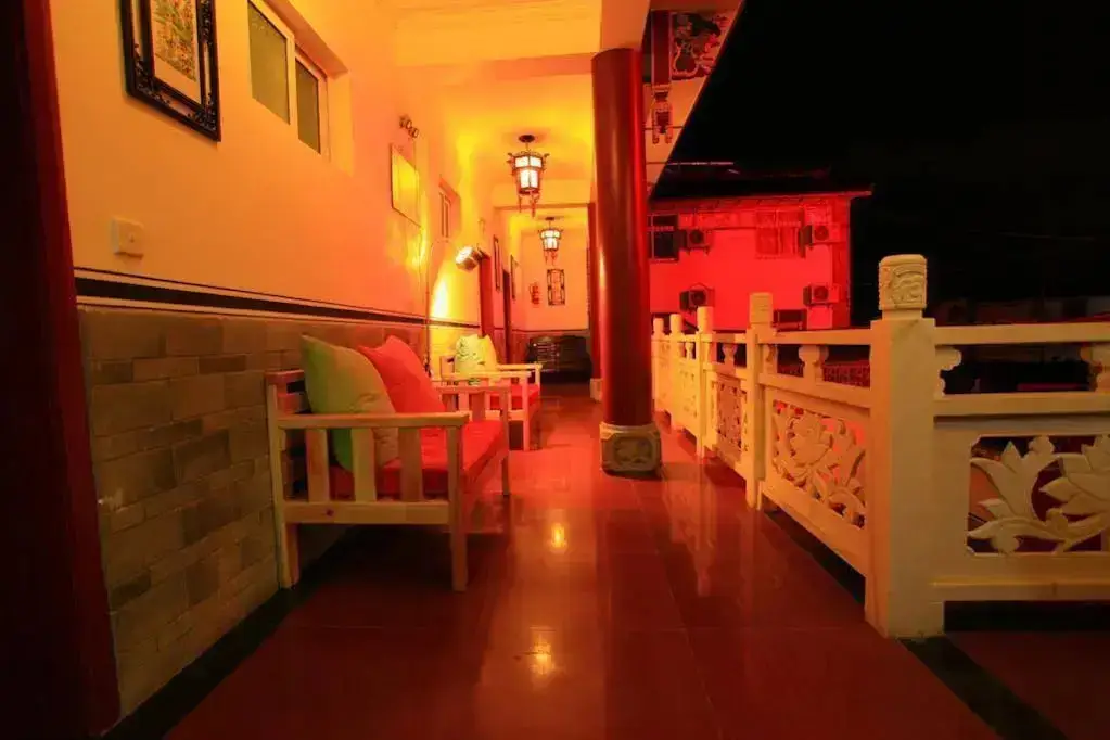 Дали: Flowers Pavilion Hotel