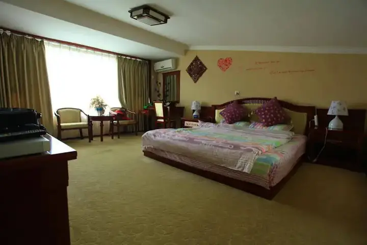 Дали: Flowers Pavilion Hotel