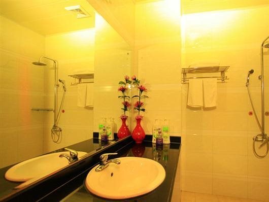 Дали: Flowers Pavilion Hotel