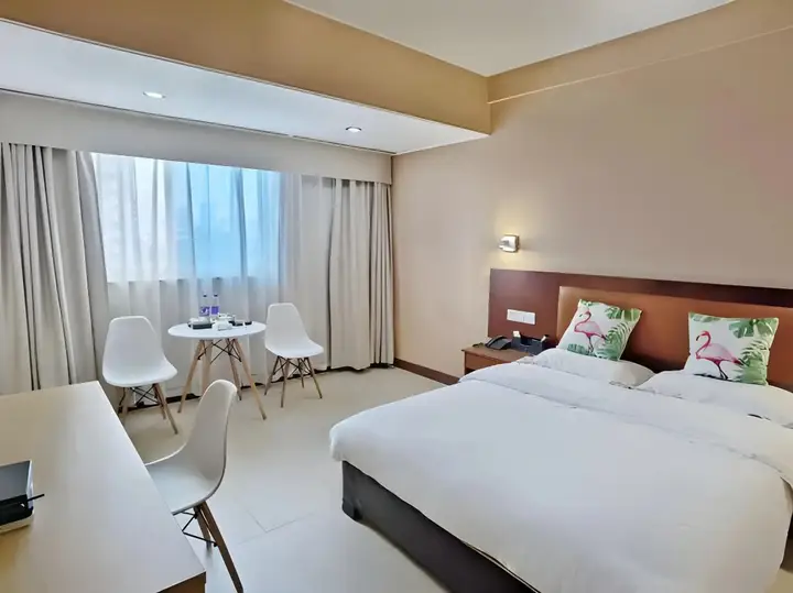 Гуанчжоу: Wings Hotel