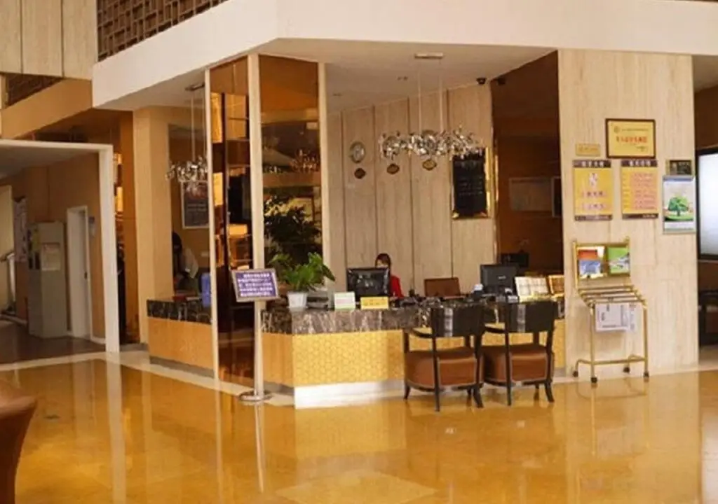 Чэнду: Rayne Holiday Hotel