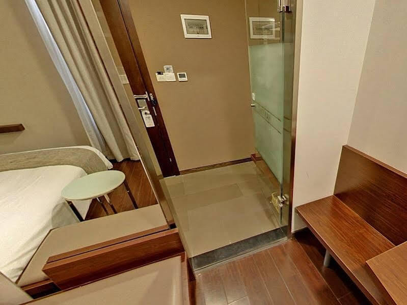 Шанхай: JI Hotel Jingan Temple Shanghai
