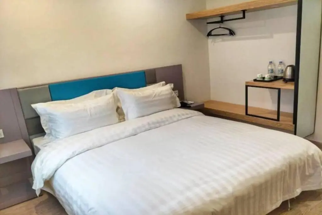 Шанхай: Motel 168 Shanghai Changping Road Branch