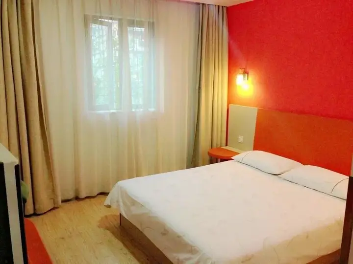 Шанхай: Motel 168 Shanghai Changping Road Branch