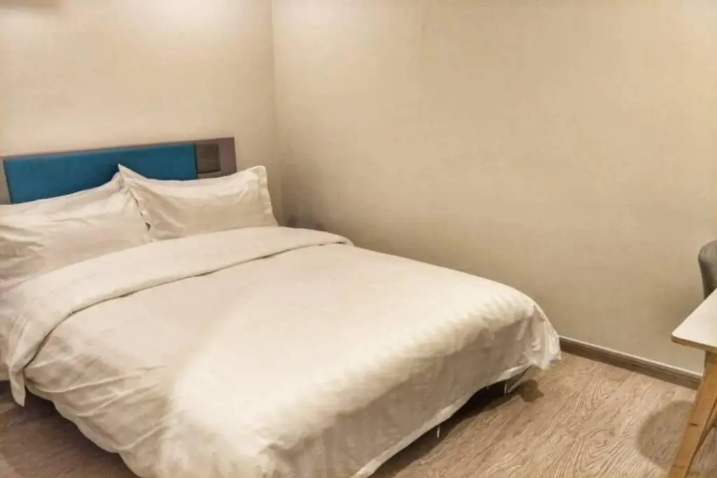 Шанхай: Motel 168 Shanghai Changping Road Branch