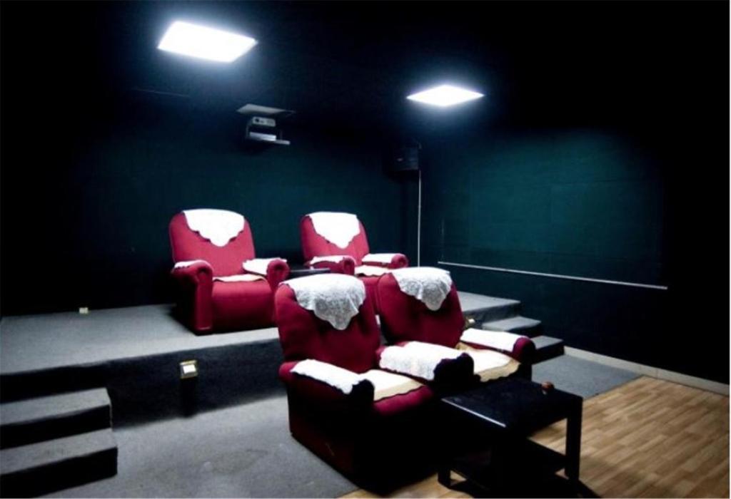 Дунъин: Kunming Film Culture Hotel