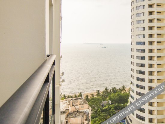 Санья: Sanya Blue Stone Sea-view Apartment