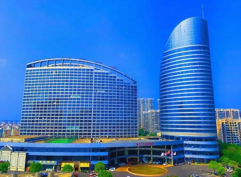 Чжэньцзян: Jurong Yukun New Century Hotel Jiangsu