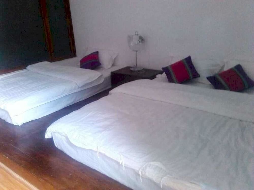Дали: Dali August Inn