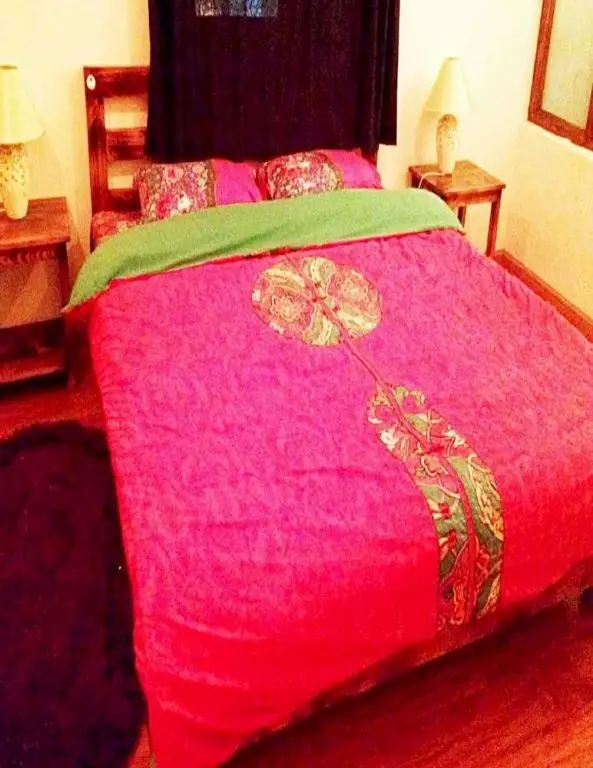 Дали: Dali August Inn
