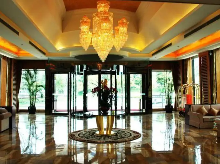Шанхай: Shanghai Renji Hotel