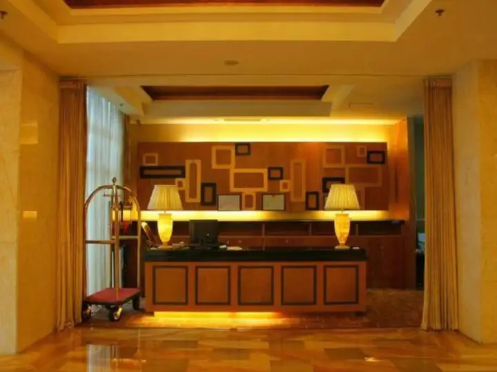 Шанхай: Shanghai Renji Hotel
