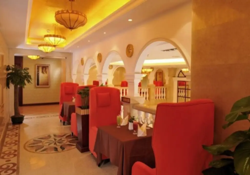 Шэньчжэнь: Vienna Hotel Shenzhen