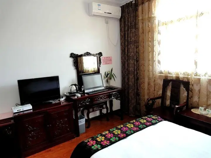 Дали: Dali Four Season Flower Inn