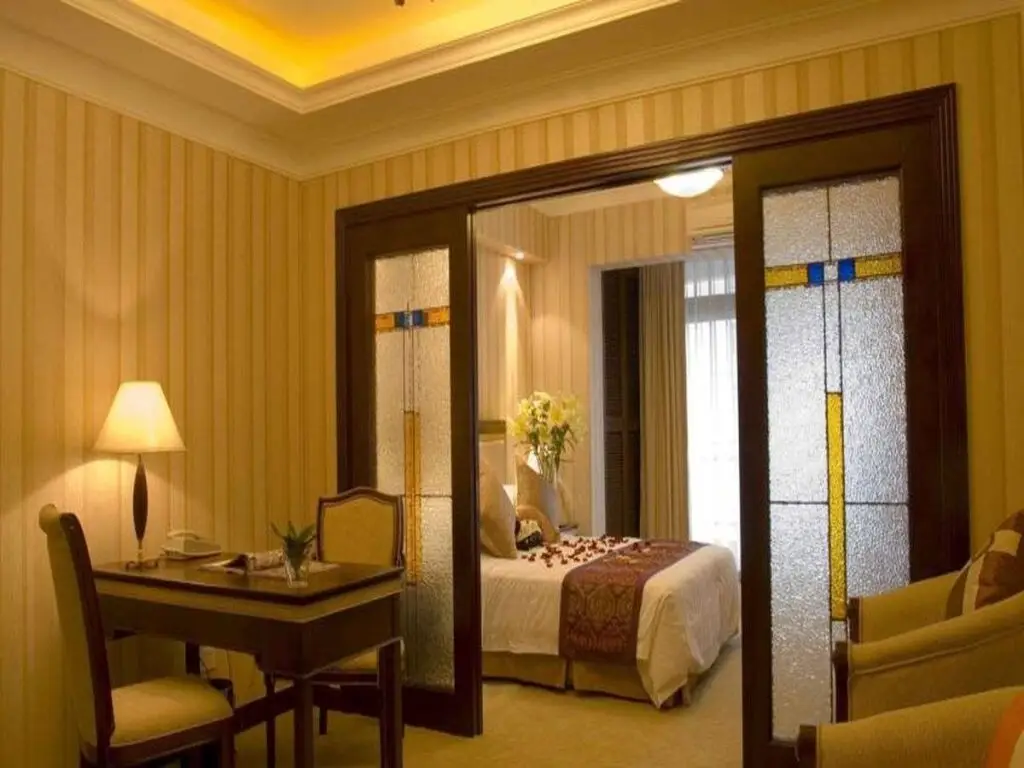 Шанхай: Shanghai Leading Noble Suites & Hotel