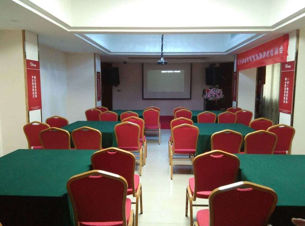 Гуанчжоу: Jinshun Hotel Guangzhou