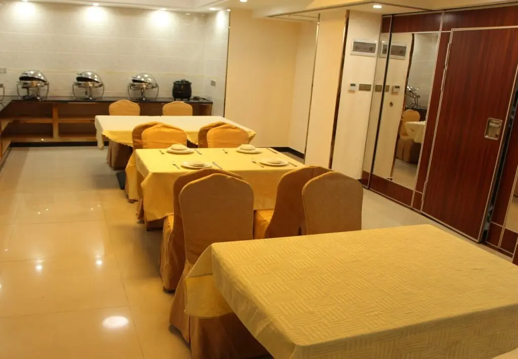 Гуанчжоу: Jinshun Hotel Guangzhou