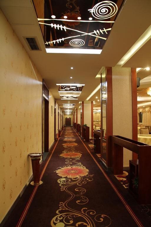 Чэнду: Chengdu Shenzhou Hotel