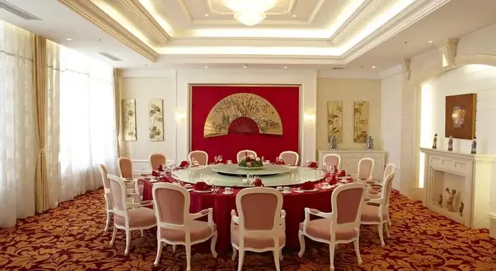 Хух-Хото: Inner Mongolia People's Palace